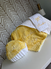 Load image into Gallery viewer, Canary Hyde with white bubble back &amp; Bow Burp Cloth Gift Set