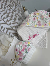 Load image into Gallery viewer, Floral pink, yellow &amp; Pink Embroidery Gift Set