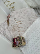 Load image into Gallery viewer, Pearl Willow &amp; Ivory Bubble Blanket