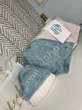 Load image into Gallery viewer, Mist Hyde &amp; Flat Pearl Gift Set