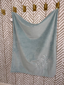 Wavy Mist & White Checkered Gift Set