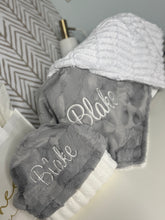 Load image into Gallery viewer, Gray Hyde with White Oxford Back Gift Set