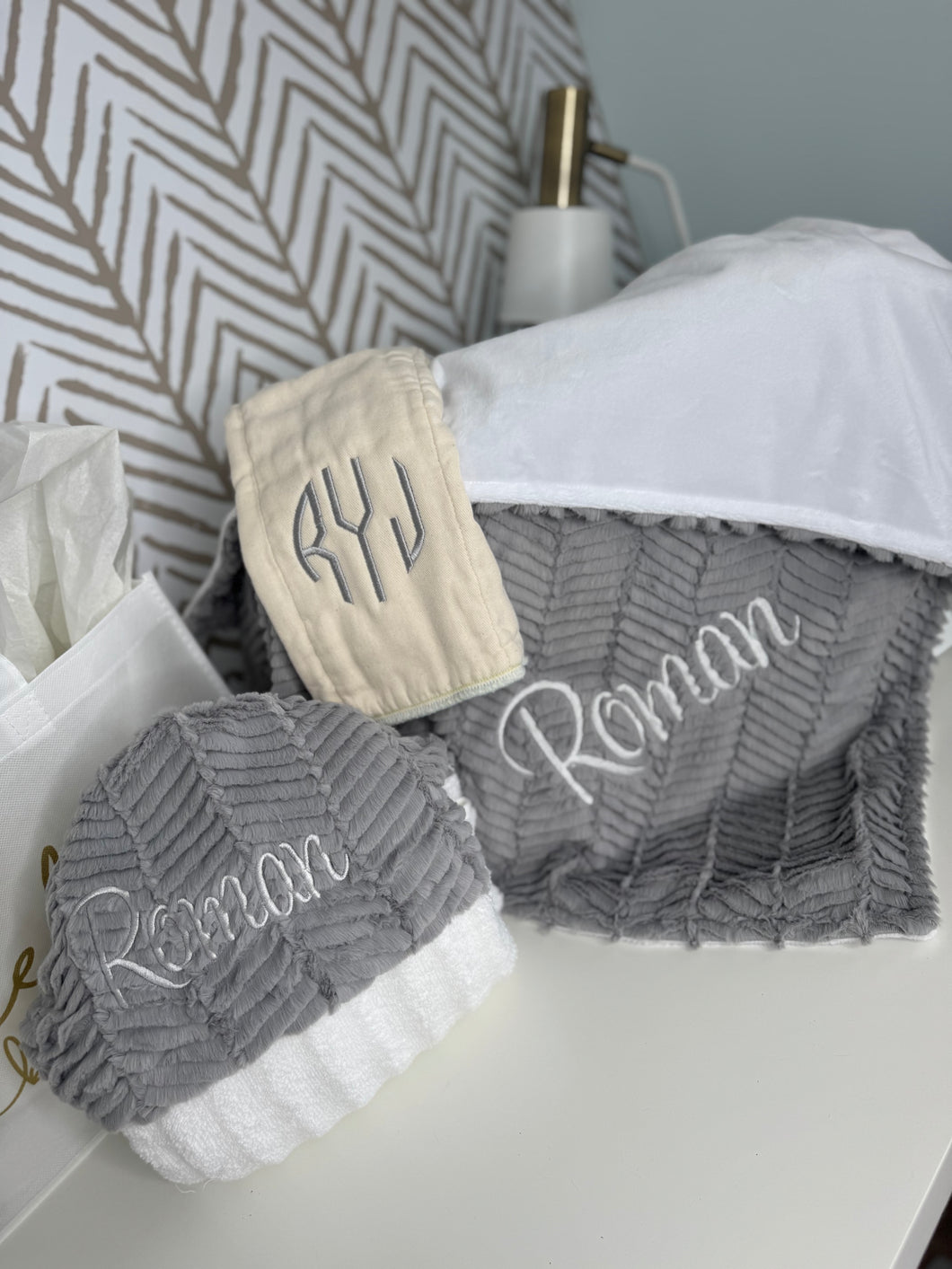 Gray Ziggy No Ruffle Gift Set