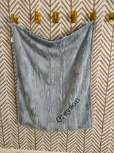 Load image into Gallery viewer, Icy Blue Willow with Navy Gift Set