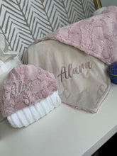 Load image into Gallery viewer, Dusty Pink Hyde With Pearl Gift Set