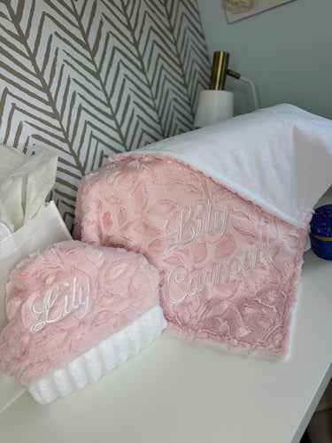Pink Embossed Leaves Gift Set