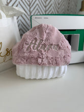 Load image into Gallery viewer, Dusty Pink Hyde With Pearl Gift Set