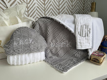 Load image into Gallery viewer, Gray Ziggy No Ruffle Gift Set 2