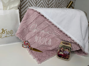 Pink Ziggy with Flat White No Ruffle Gift Set