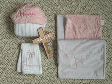 Load image into Gallery viewer, Pink Textured Marble with Cross Gift Set