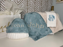 Load image into Gallery viewer, Mist Hyde &amp; Flat Pearl Gift Set