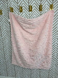 Pink Embossed Leaves Gift Set