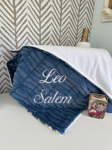 Denim Blue Oxford Flat White Back Blanket No Ruffle