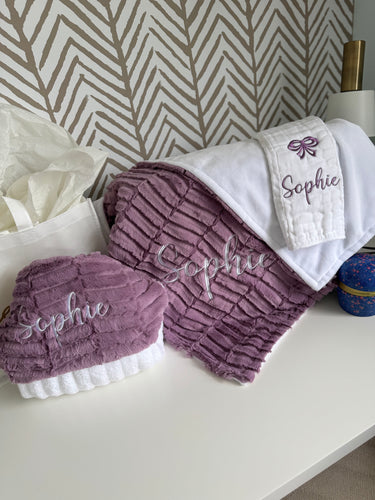 Mauve Oxford No Ruffle Gift Set