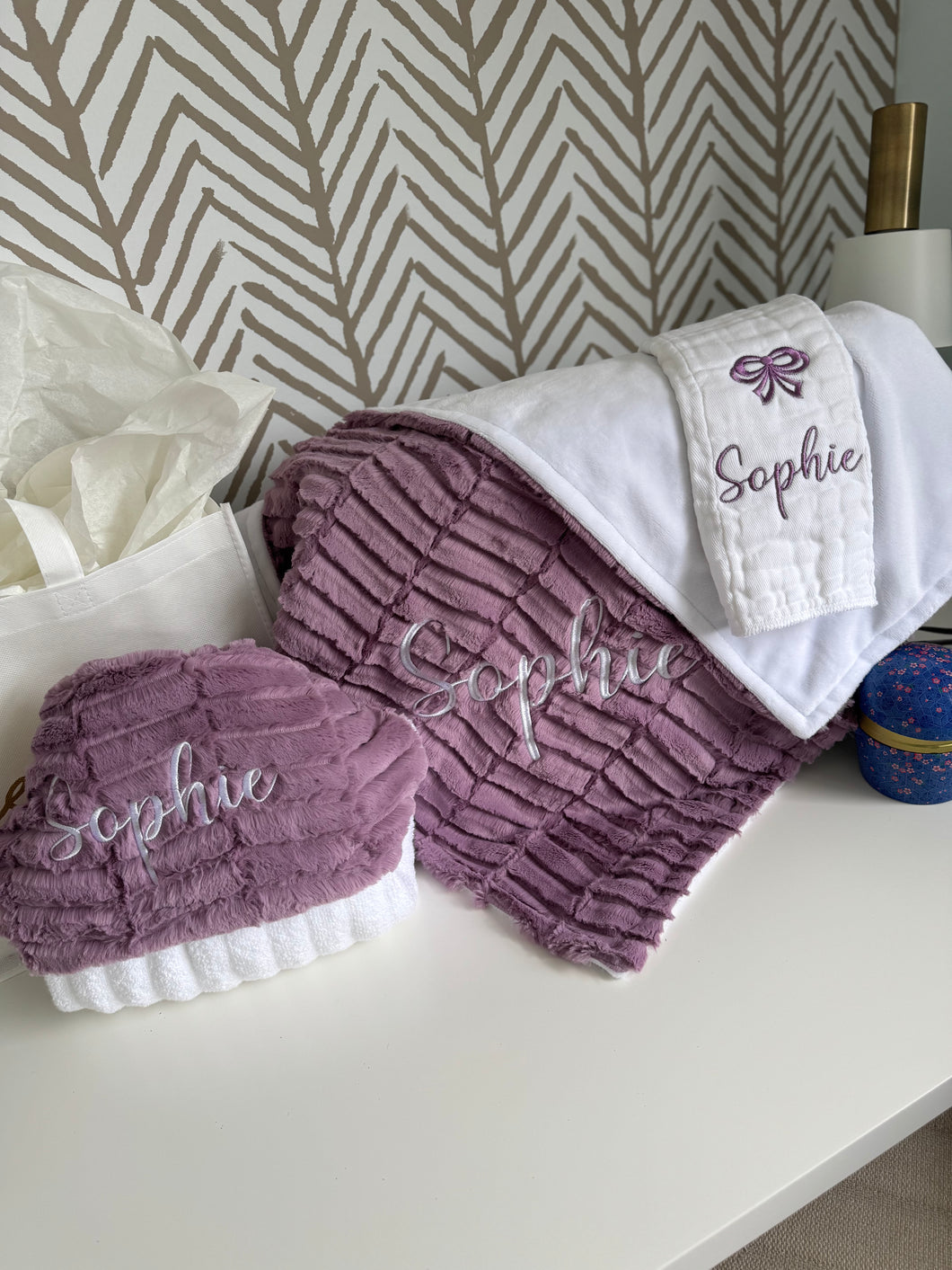 Mauve Oxford No Ruffle Gift Set