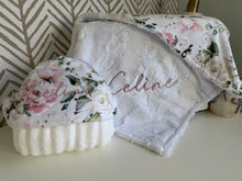 Load image into Gallery viewer, Vintage Rose with white Hyde Gift Set