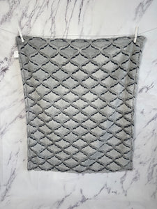 Gray/Black Lattice No Ruffle Gift Set