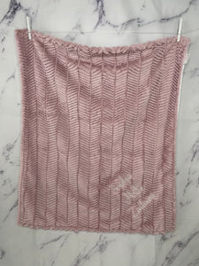 Pink Ziggy Flat White Back Blanket No Ruffle