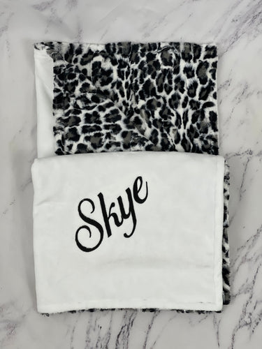 Black/White/Gray Leopard with Flat White Back Blanket No Ruffle