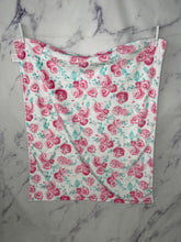 Load image into Gallery viewer, Pink Roses No Ruffle Gift Set